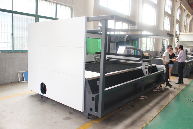 IPG 700w Máquina de corte por láser de chapa Fabricante de China